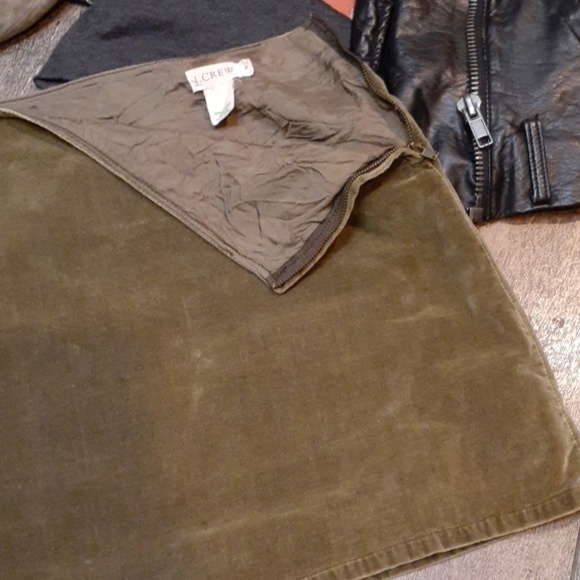 JCREW Green crushed velvet mini skirt - Picture 3 of 8